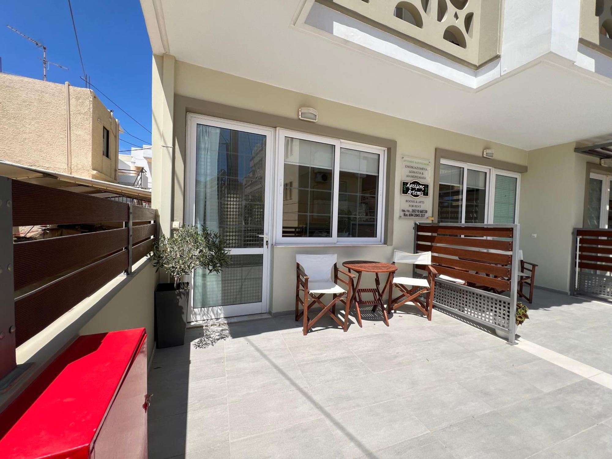 Artemis Rooms Two Steps By The Sea Platanés 外观 照片